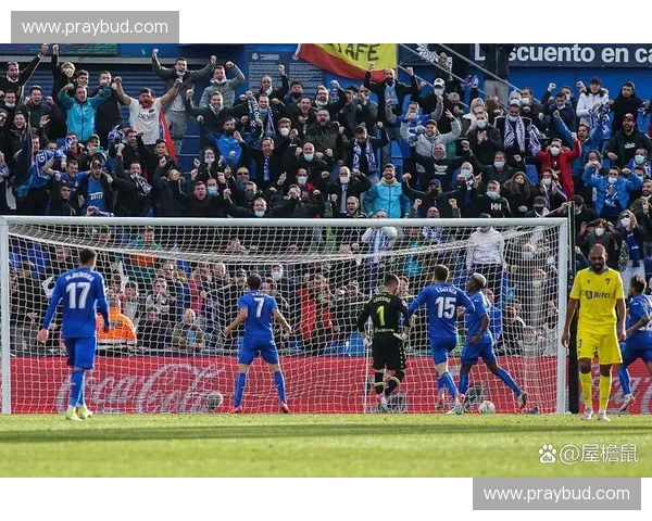 欧冠赛场精彩进球集锦 每一粒进球都让人热血沸腾